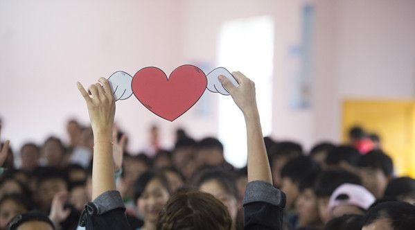 “六一微心愿，愛心暖童心”湘江電纜攜手村長李銳愛心傳遞 點(diǎn)亮未來